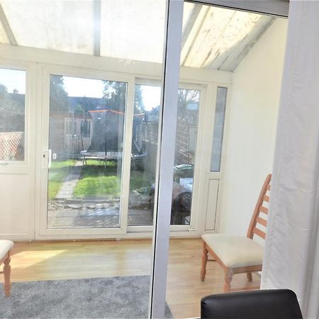 London Deluxe 3 Bedroom House With Parking Space ดาเกนแนม ภายนอก รูปภาพ