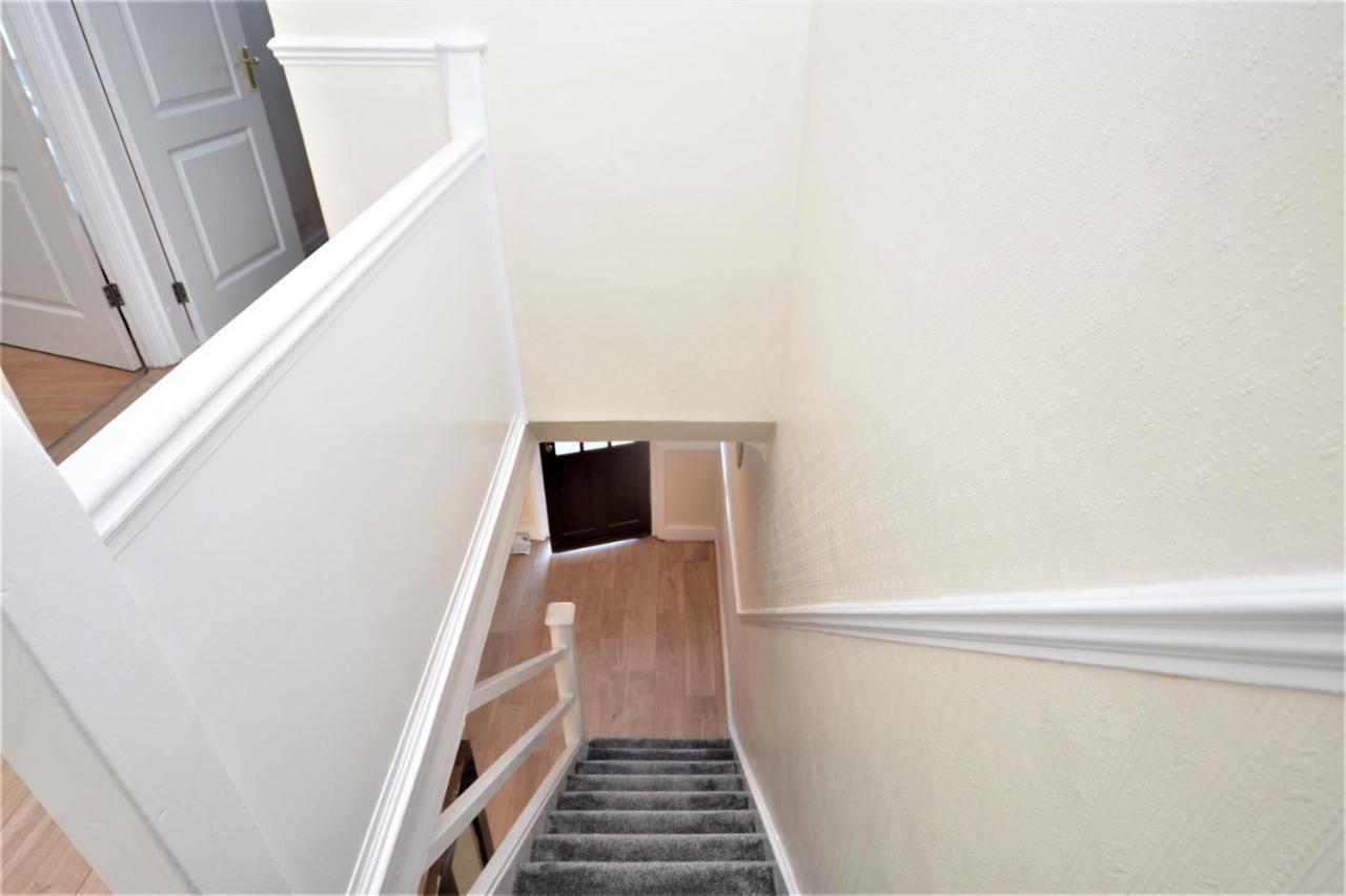 London Deluxe 3 Bedroom House With Parking Space ดาเกนแนม ภายนอก รูปภาพ